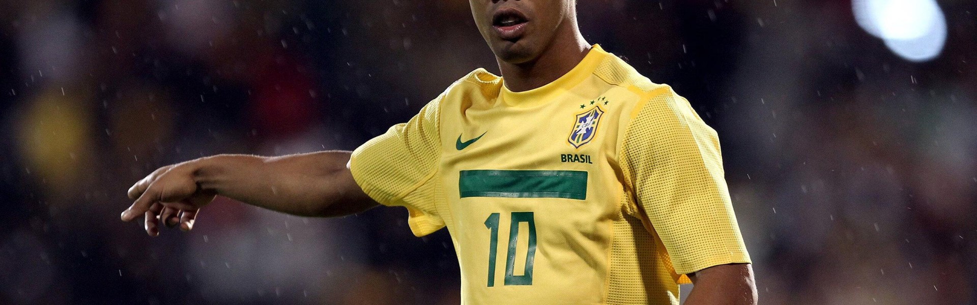 风云直播-凤凰足球队在德甲联赛中的发展历程与未来展望