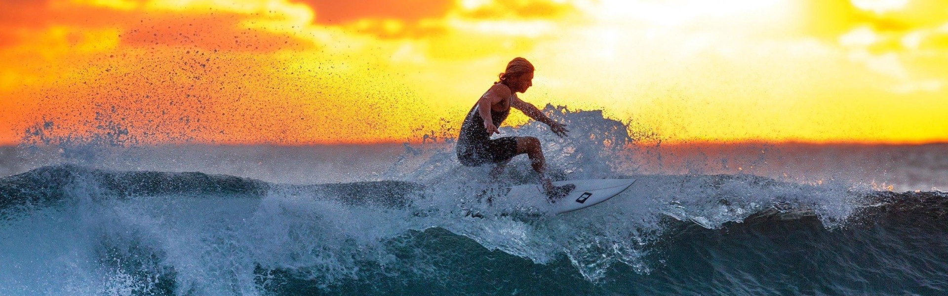 风云直播-英超联赛月度最佳球员评选及获奖名单